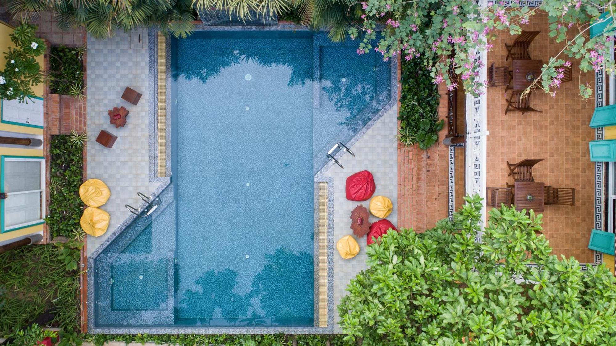 Villa Exclusive + Espace de Travail Gratuit + Goûter + Plantation d'Arbres